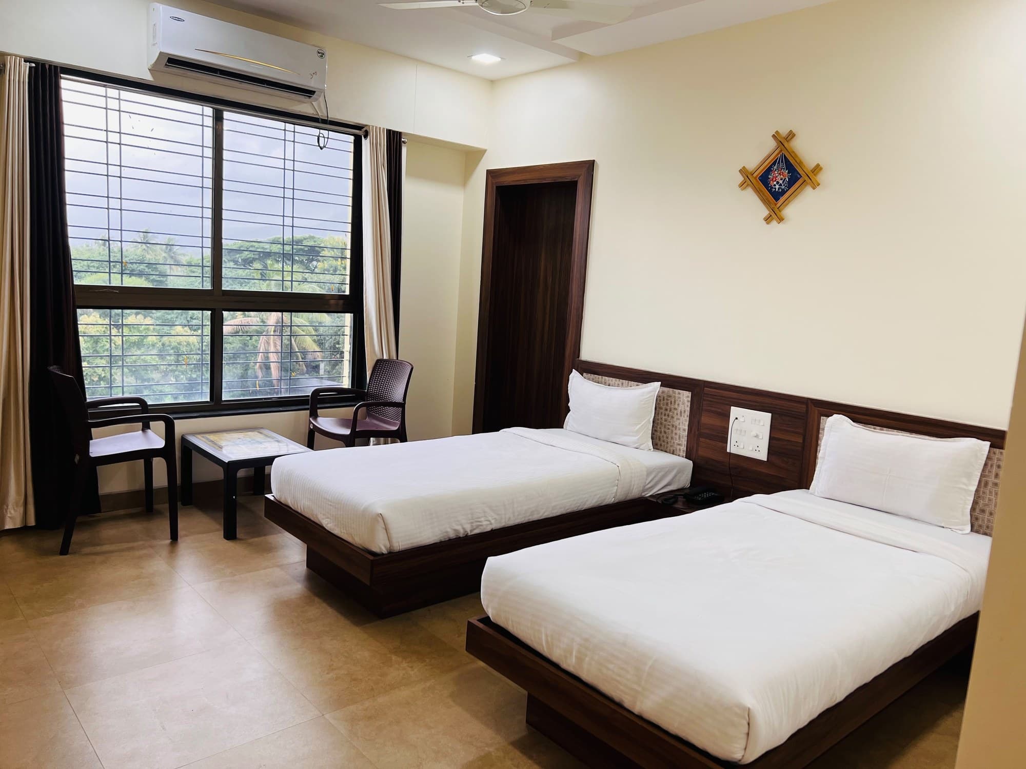 Semi Deluxe Room photo 2