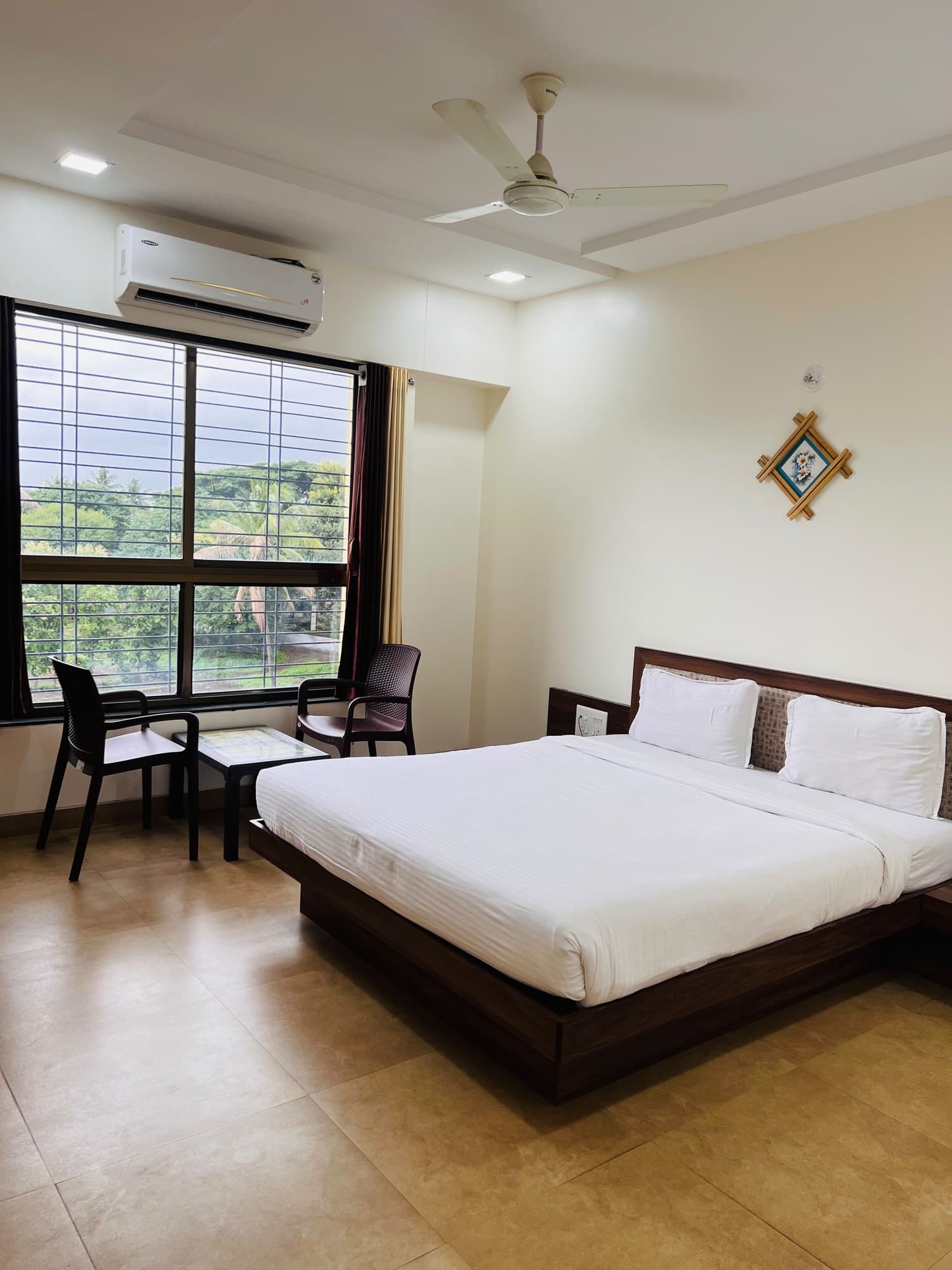 Semi Deluxe Room photo 4