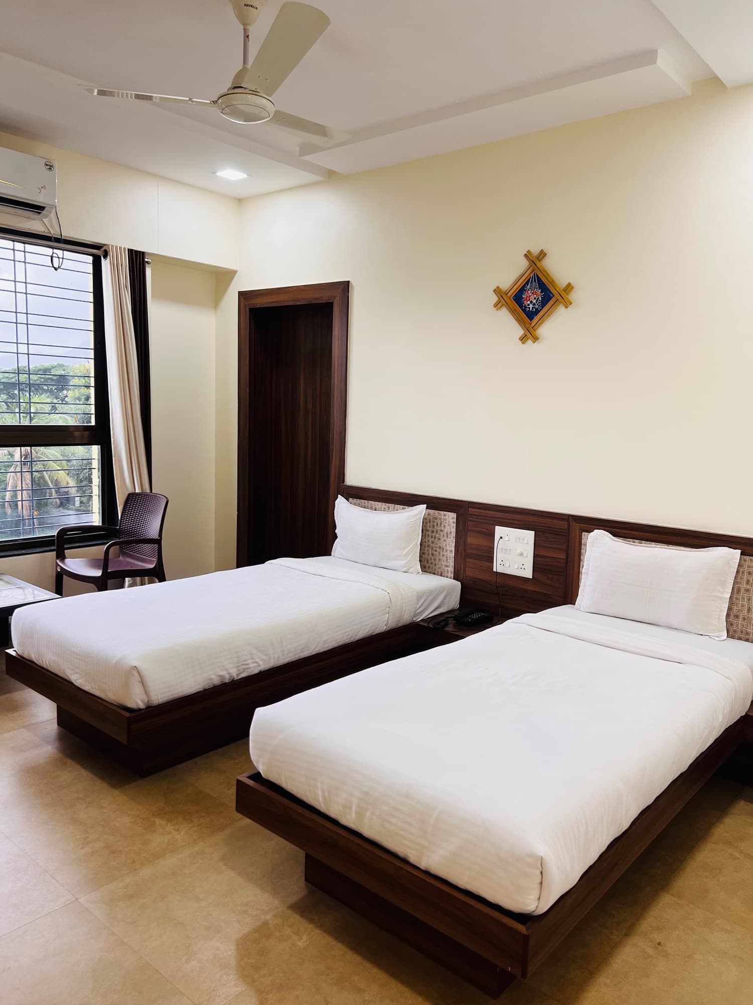 Semi Deluxe Room photo 7